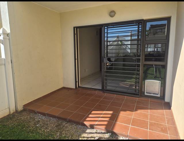 2 bed property to rent in BARBEQUE DOWNS